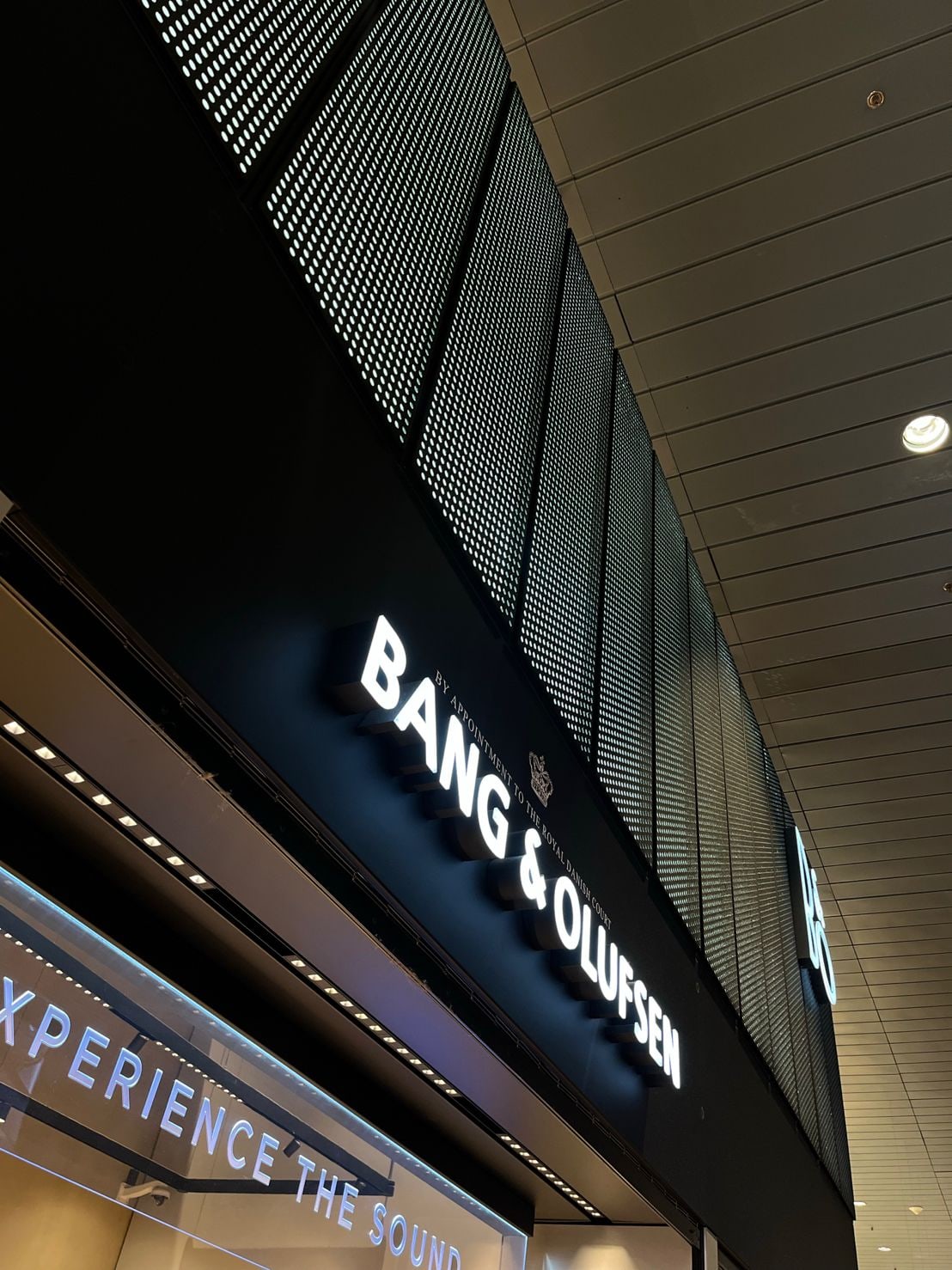 Butiksskylt för Bang & Olufsen i Köpenhamn