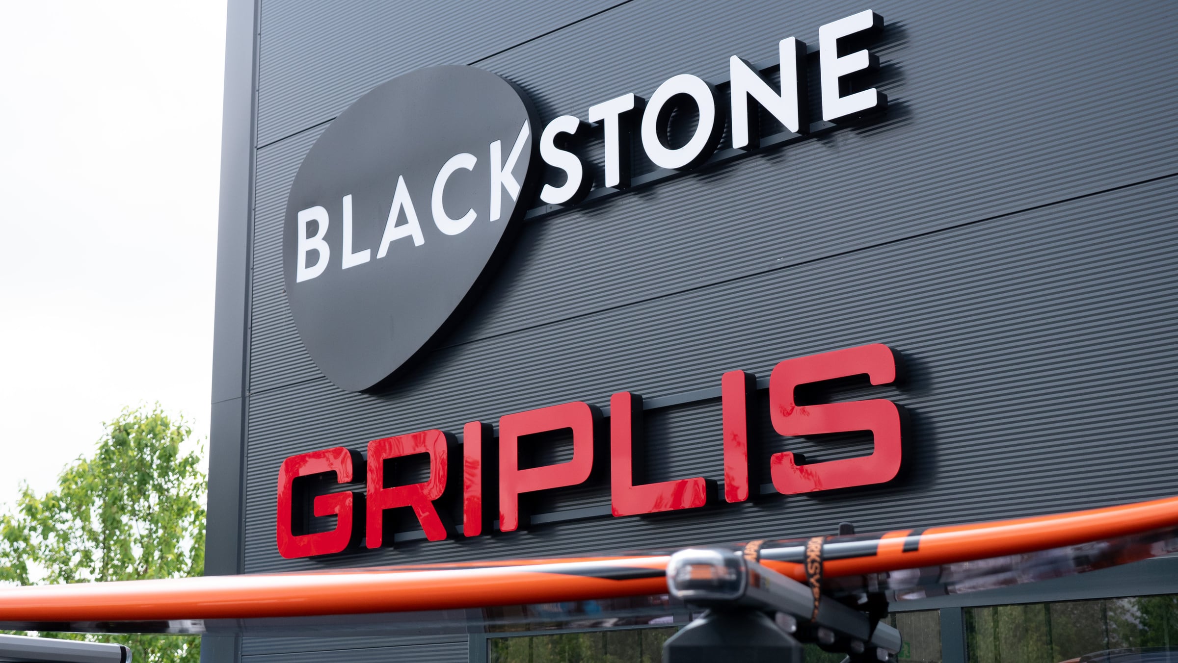Fasadskyltar · 3D LED-skylt för Blackstone + Griplis i Stockholm – foto 3 av 31