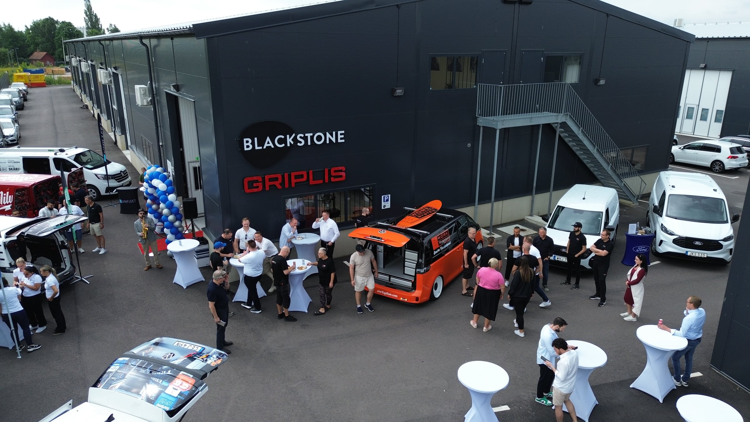 Fasadskyltar · 3D LED-skylt för Blackstone + Griplis i Stockholm – foto 4 av 31