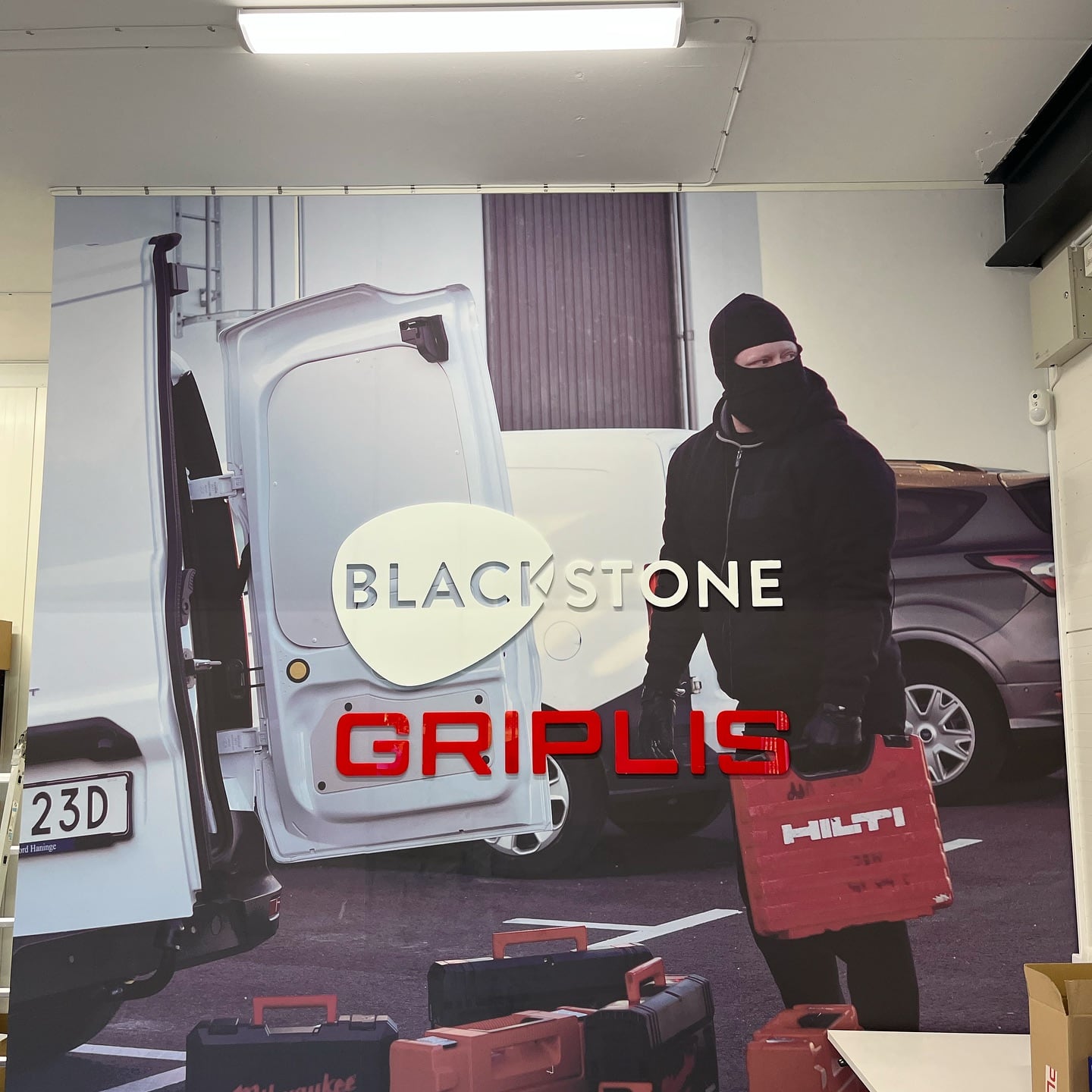 Fasadskyltar · 3D LED-skylt för Blackstone + Griplis i Stockholm – foto 11 av 31