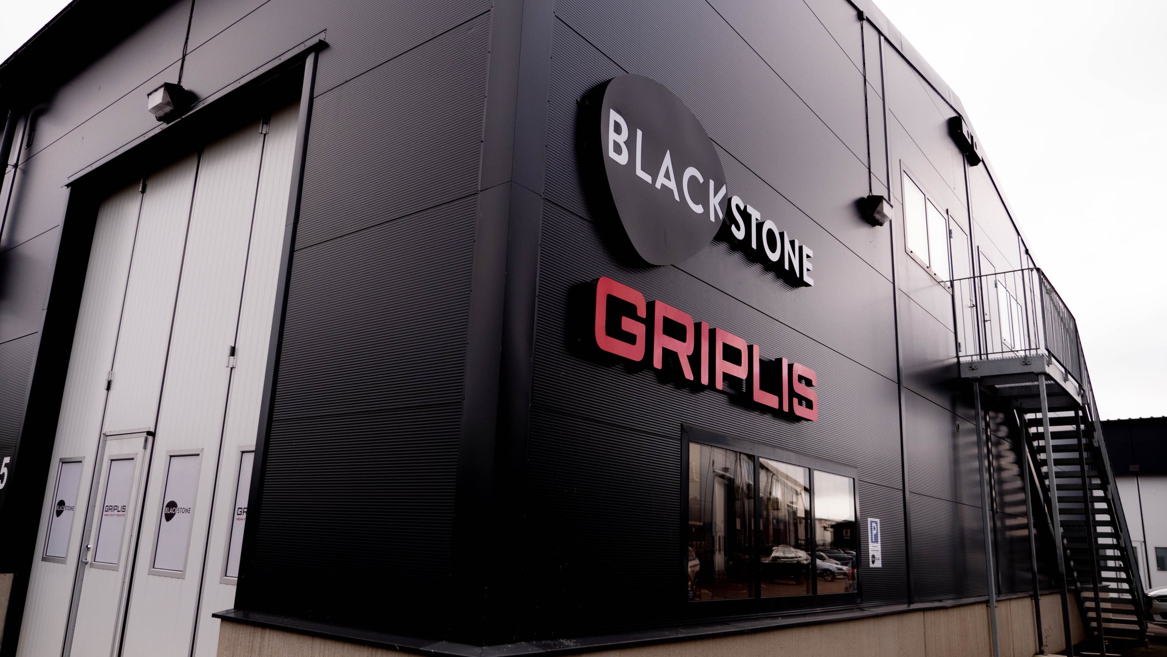 Fasadskyltar · 3D LED-skylt för Blackstone + Griplis i Stockholm – foto 15 av 31
