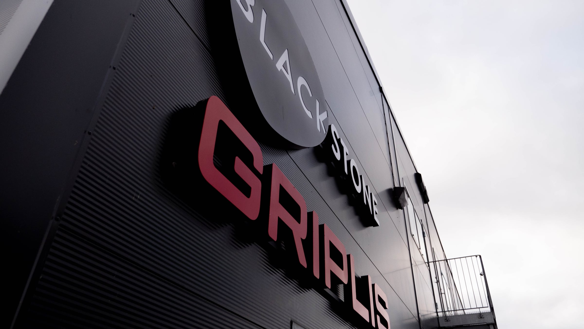 Fasadskyltar · 3D LED-skylt för Blackstone + Griplis i Stockholm – foto 16 av 31