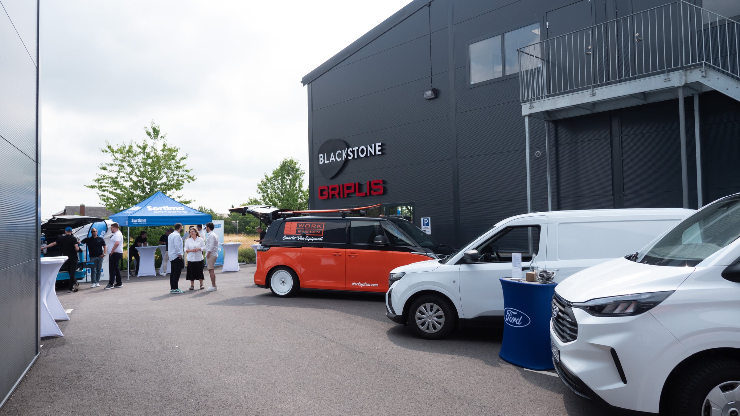 Fasadskyltar · 3D LED-skylt för Blackstone + Griplis i Stockholm – foto 24 av 31