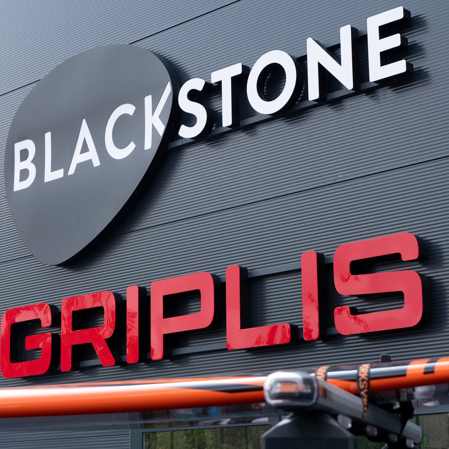 Fasadskyltar · 3D LED-skylt för Blackstone + Griplis i Stockholm – foto 31 av 31
