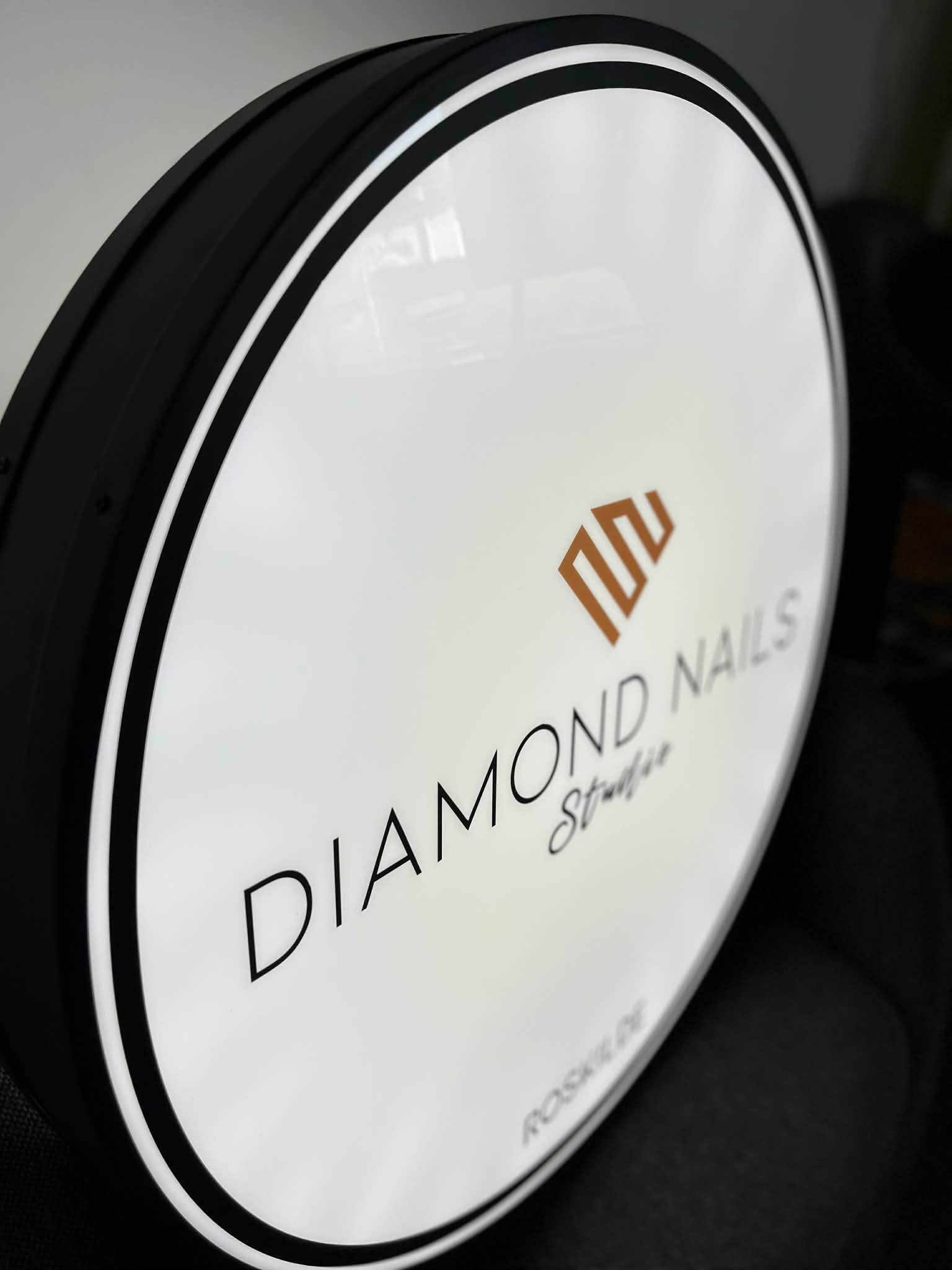 Ljuslåda för Diamond Nails – foto 2 av 2