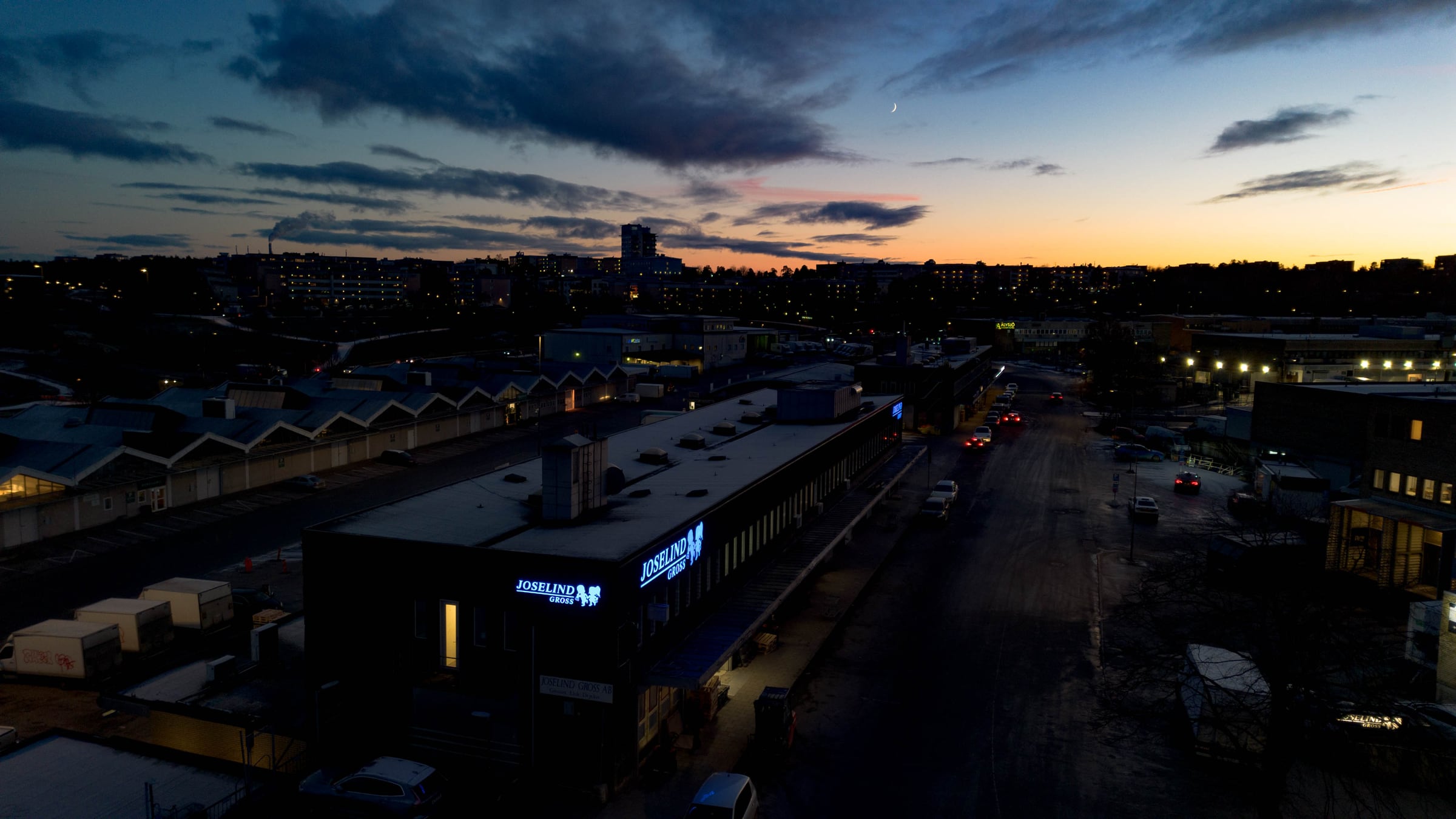Belyst fasadskylt · Skyltprogram för Joselind Gross i Stockholm – foto 6 av 16