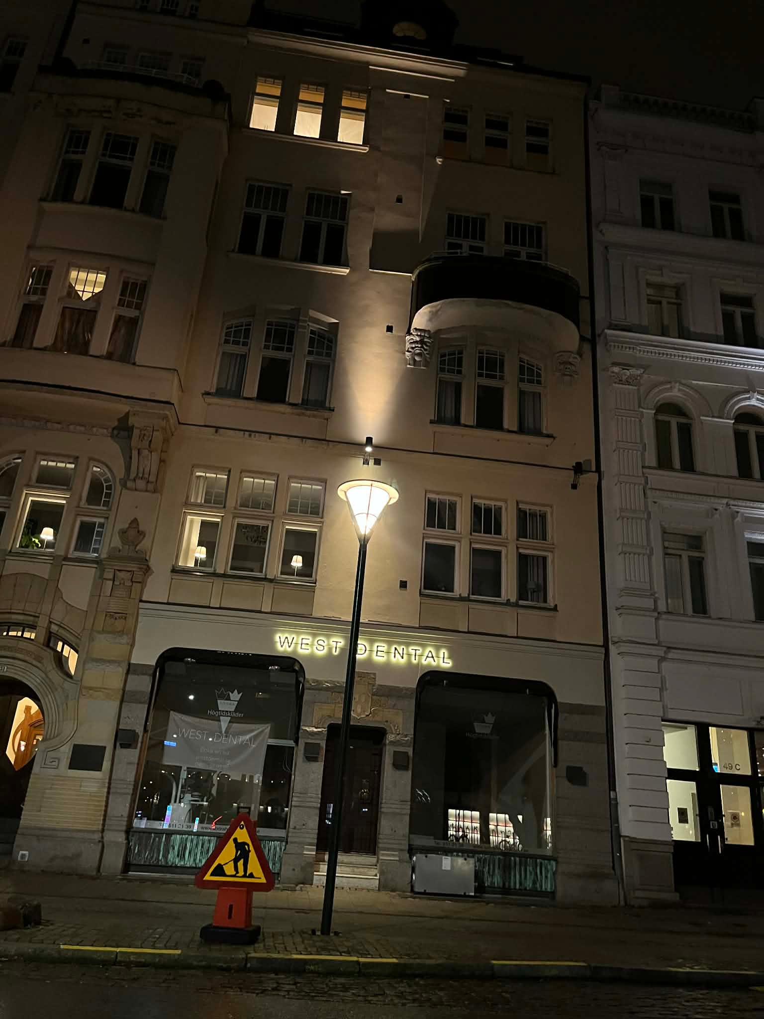 Fasadskylt · 3D-bokstäver för West Dental i Malmö – foto 13 av 21